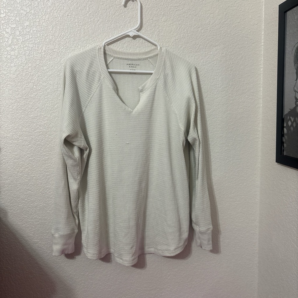 American Eagle Outfitters Cream Long Sleeve Tee